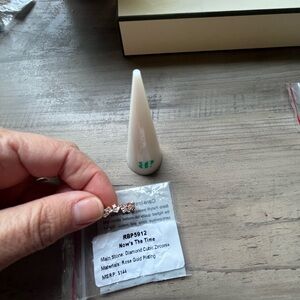 Bomb party diamond Q cubic zirconia, rose, gold, plated, ring, size 6